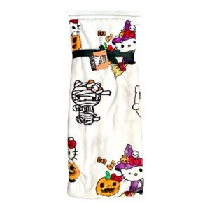 Hello kitty Halloween throw blanket